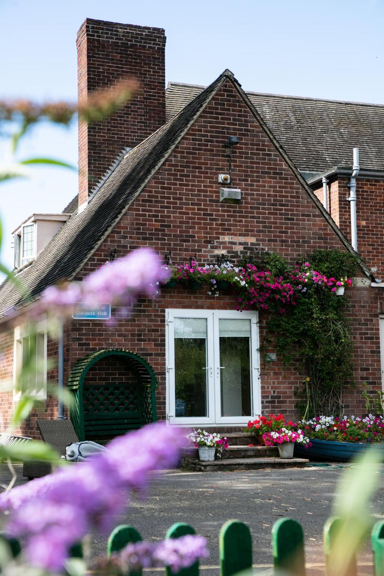 Dorset Arms Hotel Волсенд Екстер'єр фото